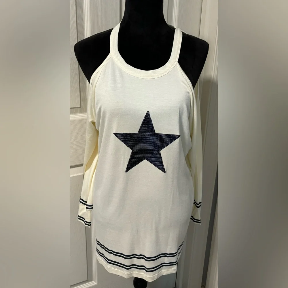 NWOT Venus Cold Shoulder Sequin Star Shirt/Sweater_3
